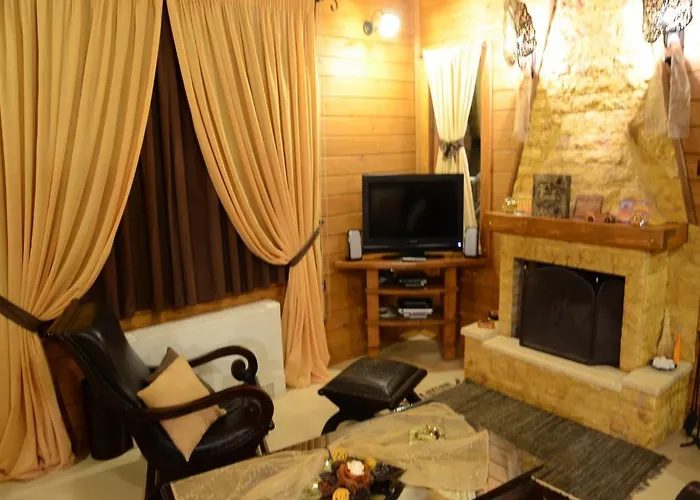 Feggarognemata * Ano Trikala